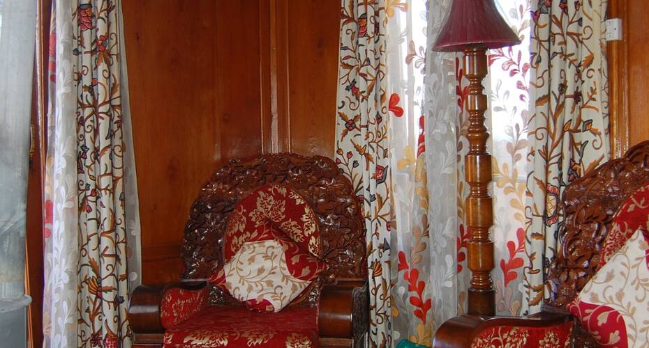 Dilshad Houseboats, Srinagar 4